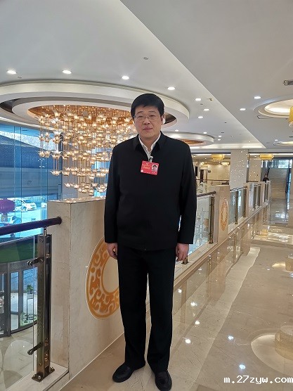 27zyw委员、团省委副书记鲁镇（记者 李彦(1094515)-20240209095852.jpg