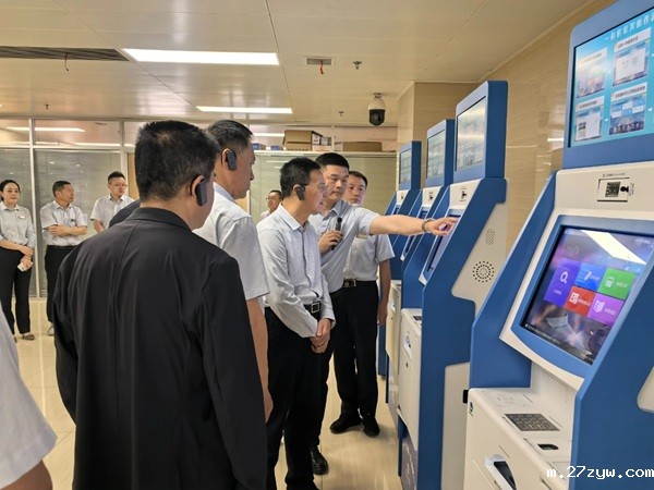 杨光远带队到河南考察社会保障体系建设(1568613)-20250522085526.jpg